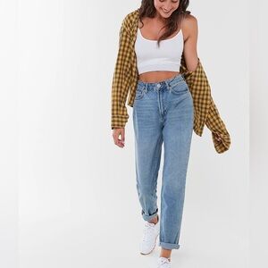 urban outfitters mom jeans